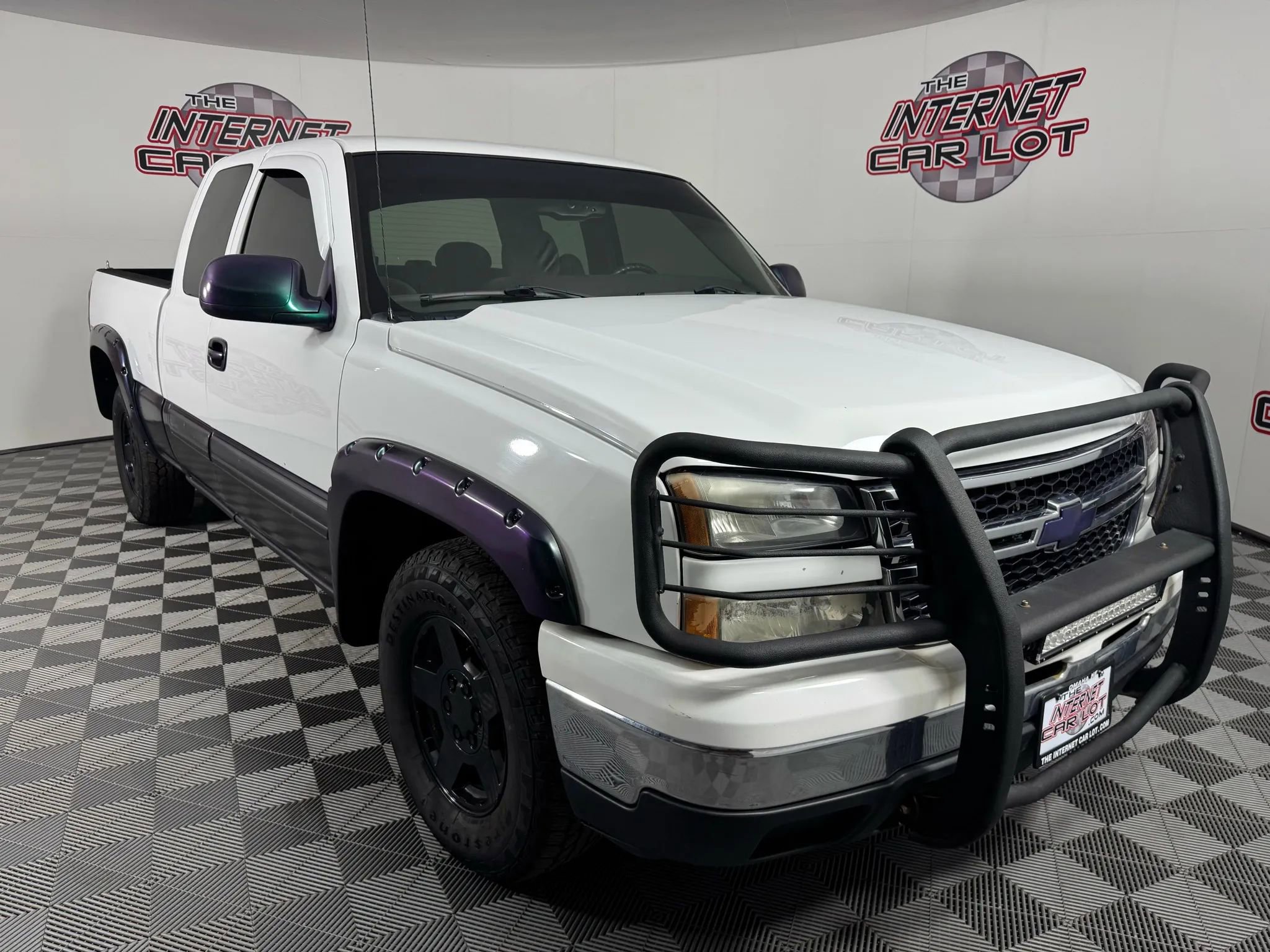 Used 2006 Chevrolet Silverado 1500 LT w/ Light Duty Power Package image 9