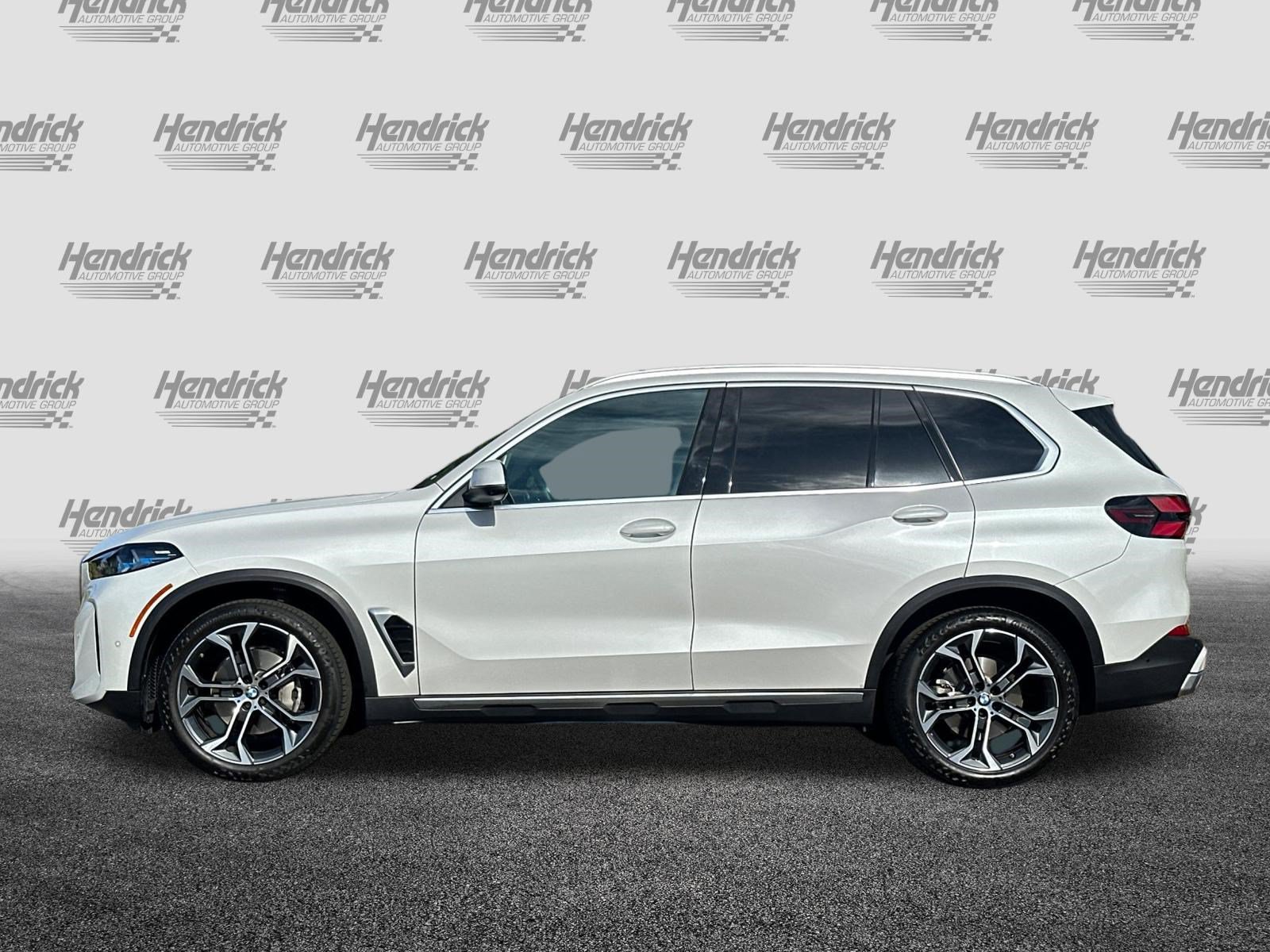 Used 2026 BMW X5 xDrive40i AWD/4WD image 8