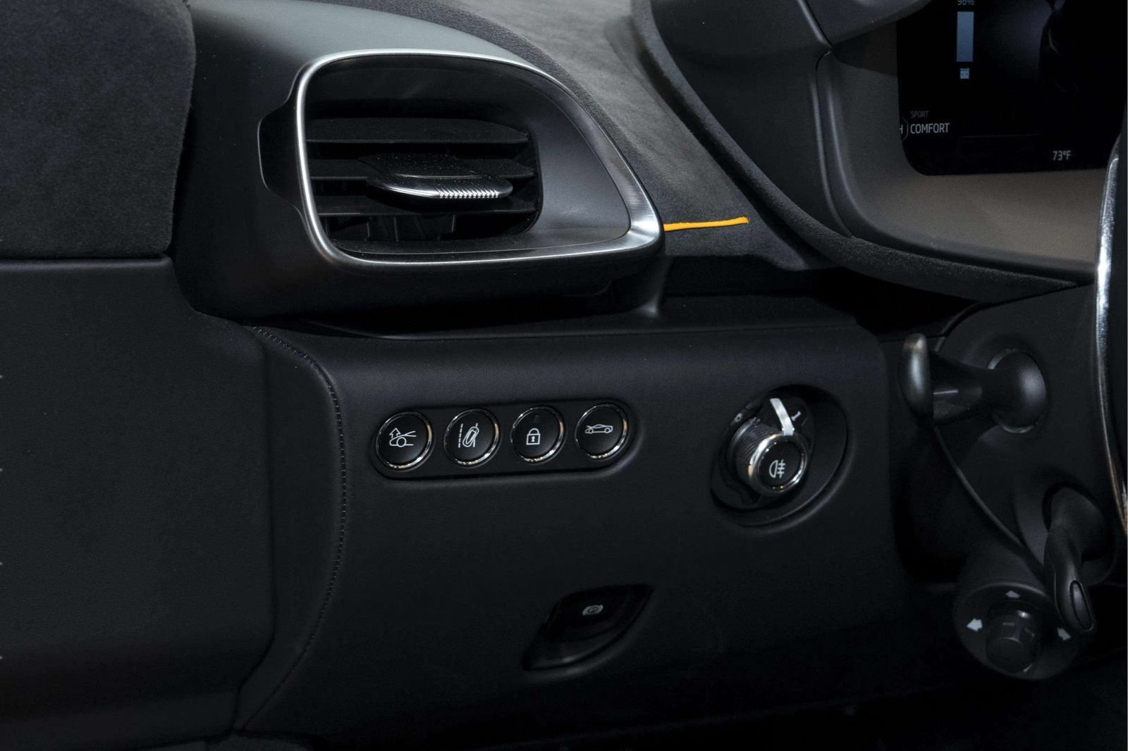 Used 2026 McLaren Artura Spider RWD image 26