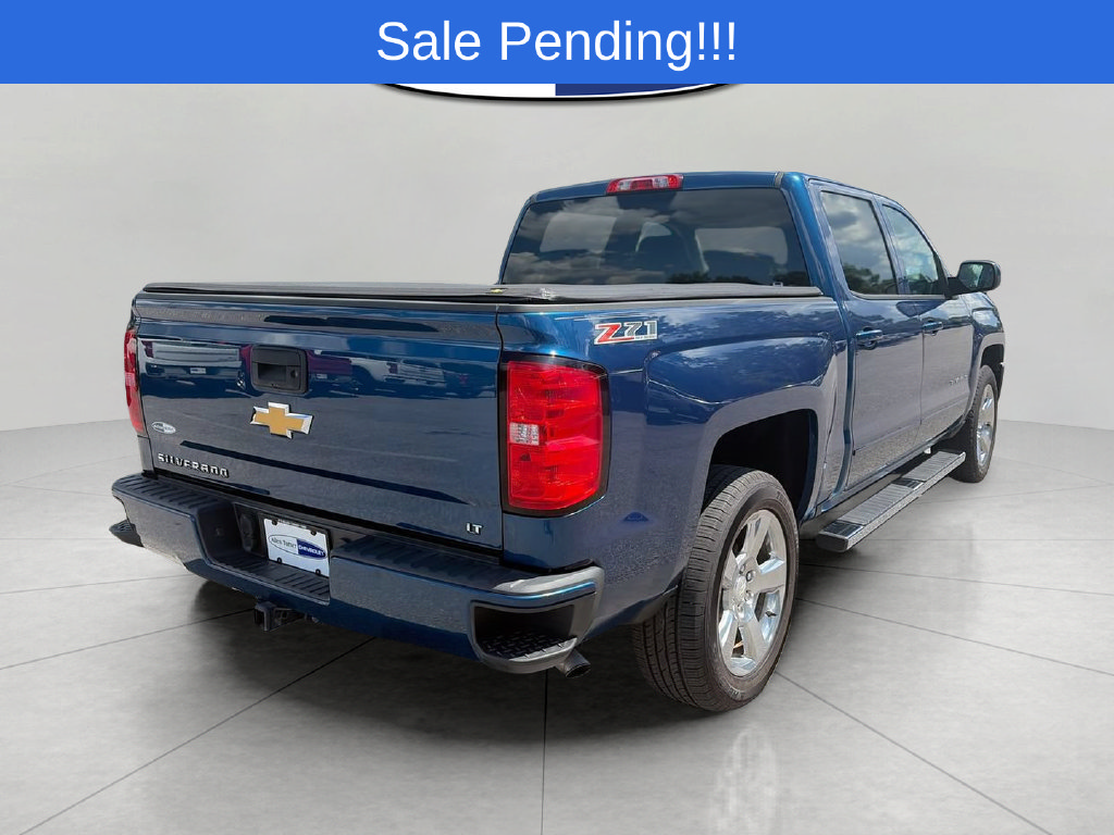 Used 2017 Chevrolet Silverado 1500 LT w/ All Star Edition AWD/4WD image 4