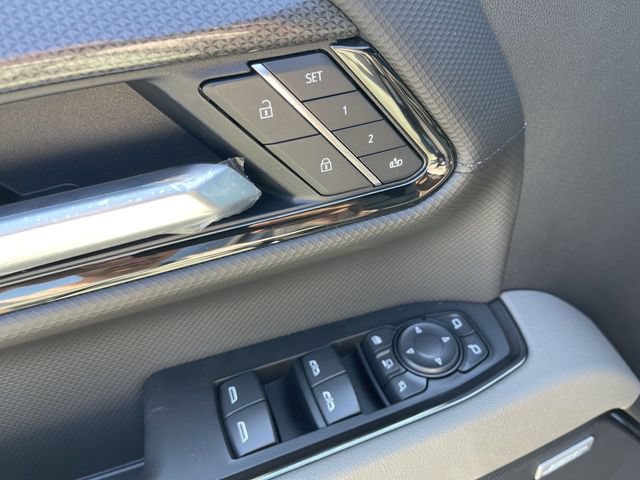 New 2026 Chevrolet Silverado 2500 ZR2 AWD/4WD image 13