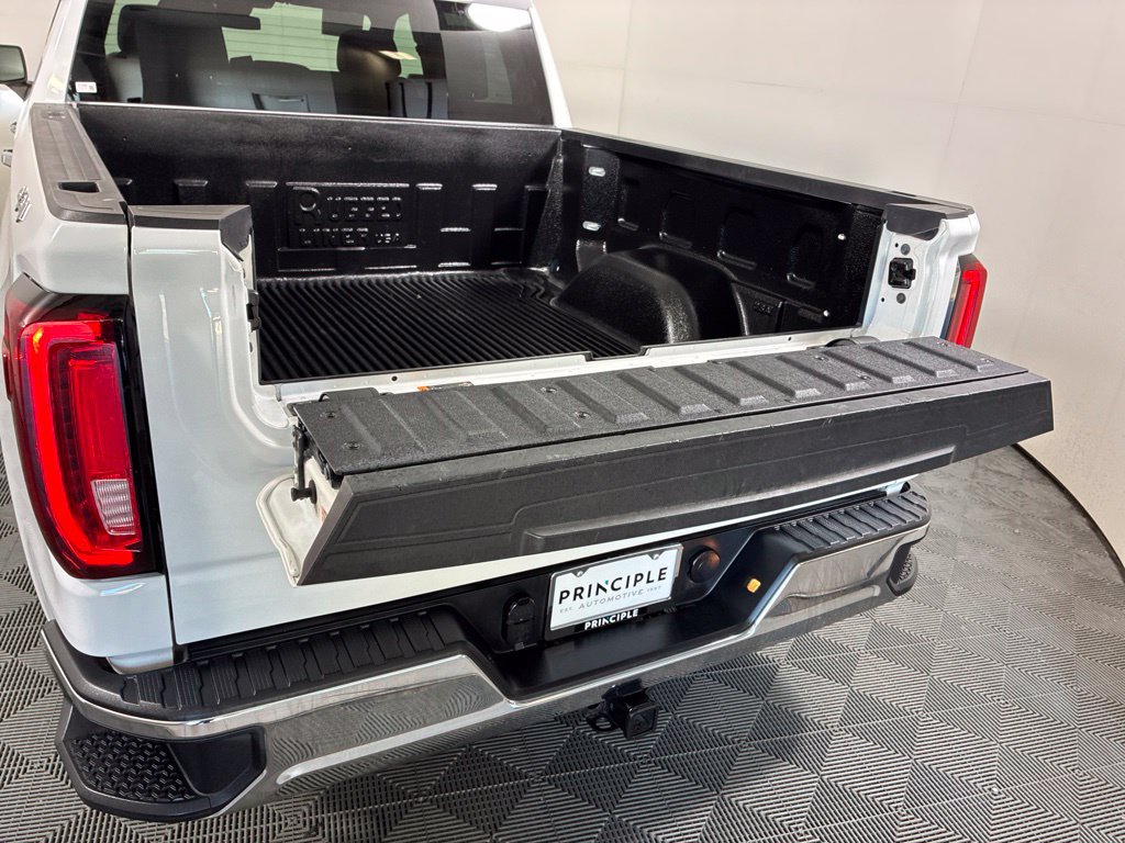 Used 2025 GMC Sierra 1500 SLT AWD/4WD image 29