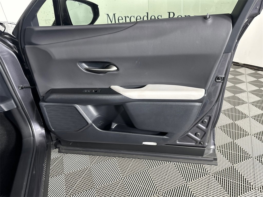 Used 2025 Lexus UX 300h FWD image 14