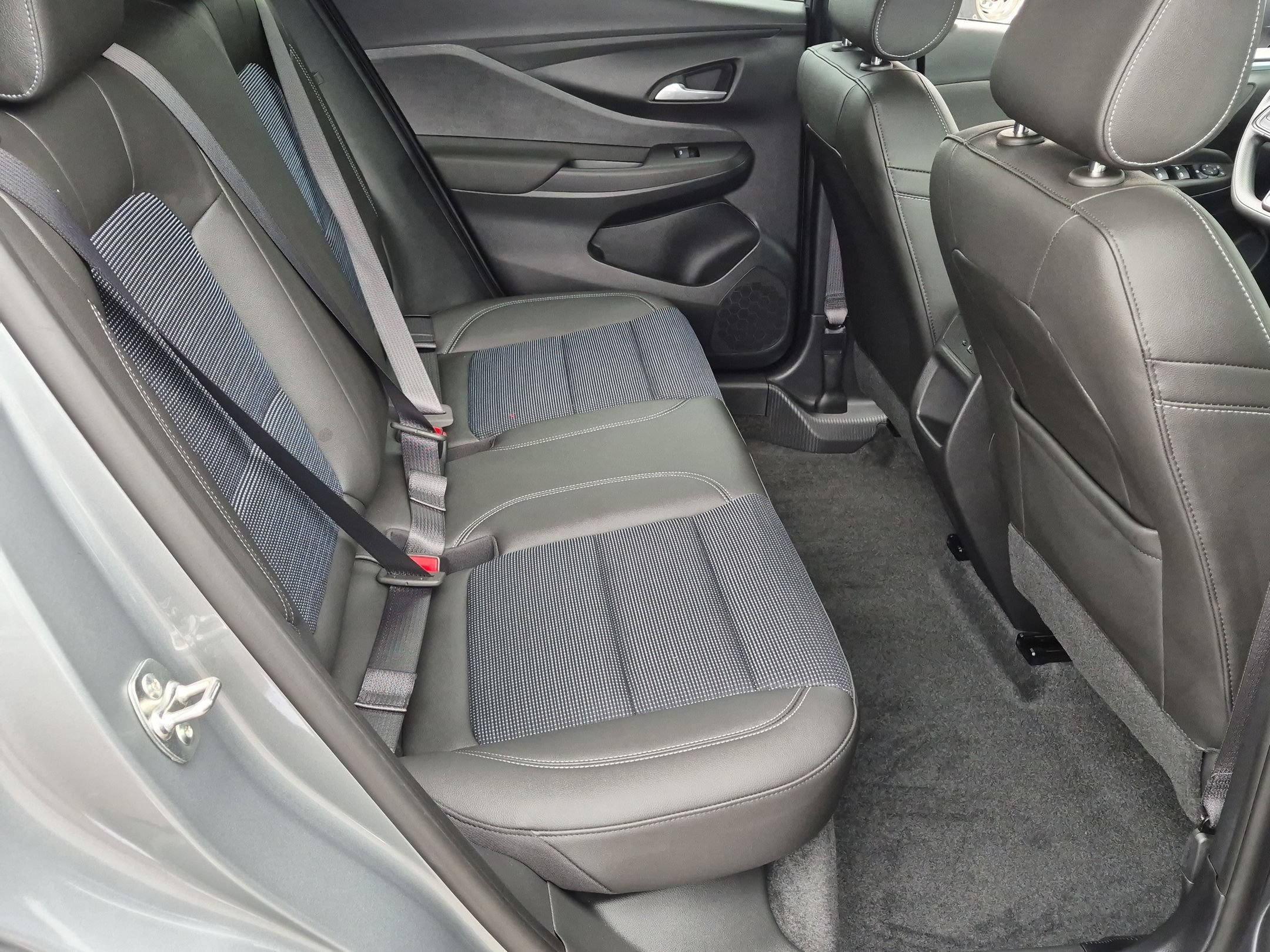 Certified 2026 Buick Envista Preferred w/ Advanced Safety Package FWD image 25