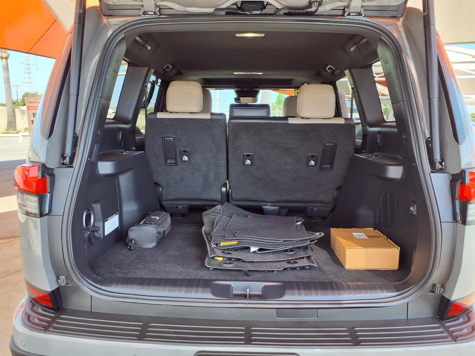 Used 2025 Lexus GX 550 AWD/4WD image 9