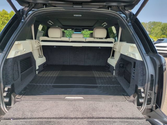New 2026 Land Rover Range Rover Long Wheelbase SE AWD/4WD image 16
