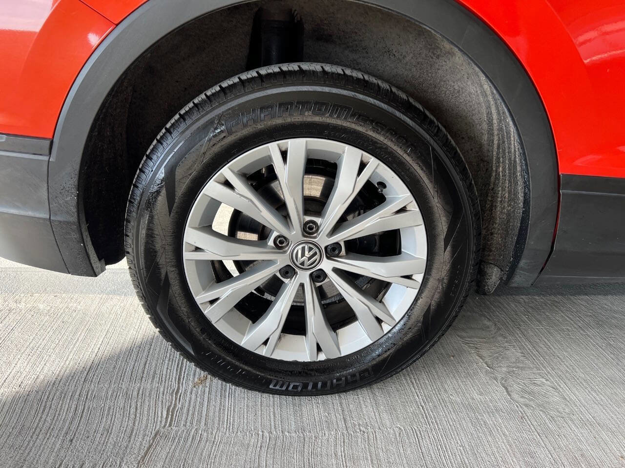 Used 2019 Volkswagen Tiguan S w/ 3rd Row Seat Package image 26