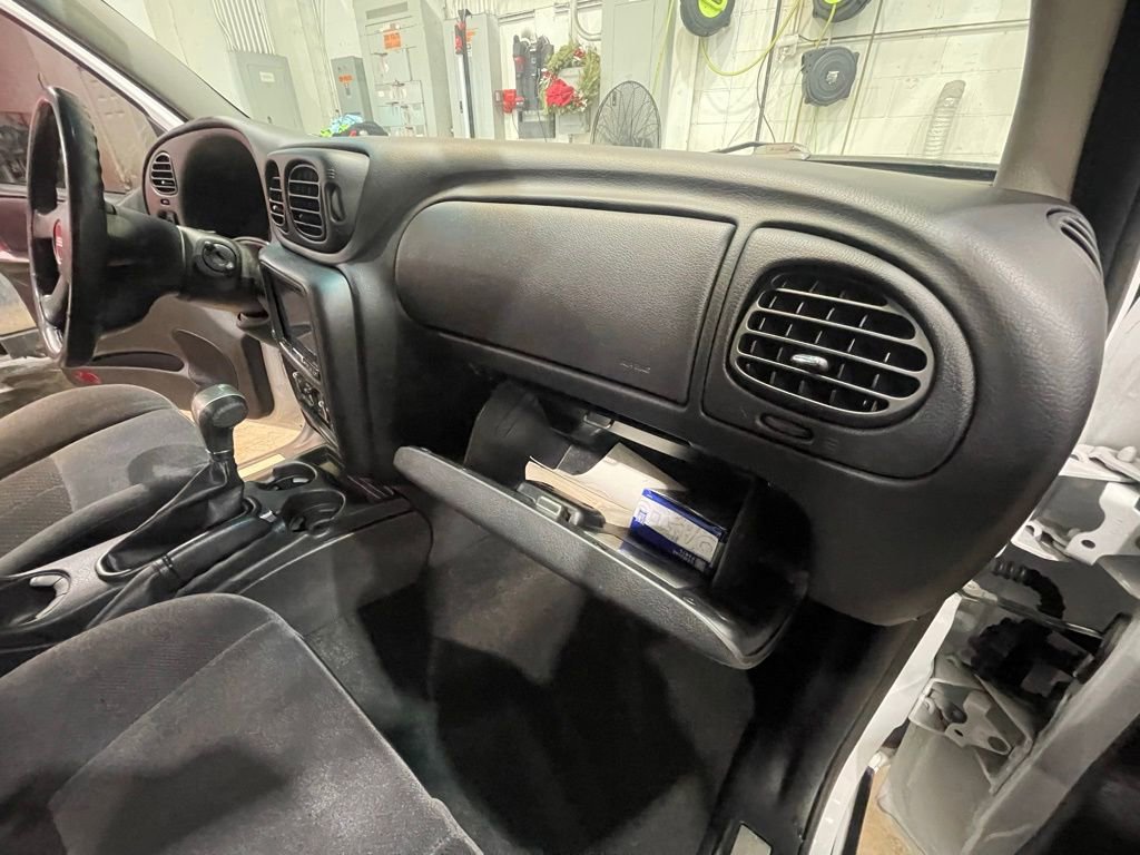 Used 2008 Chevrolet TrailBlazer SS w/ Sun And Sound Package image 21