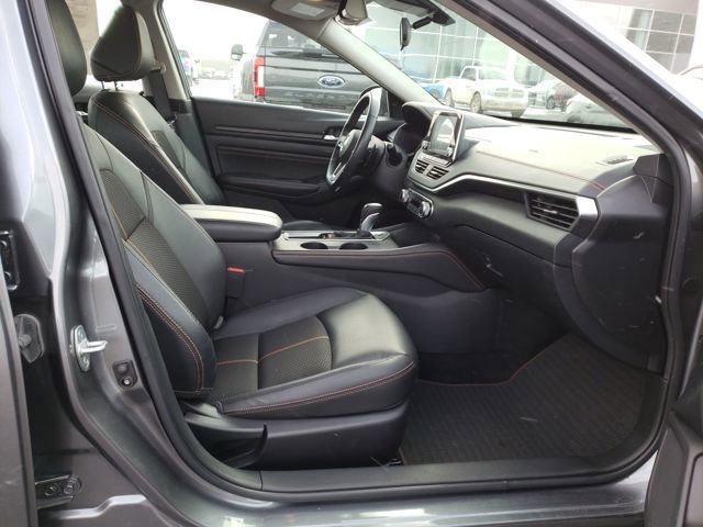 Used 2020 Nissan Altima 2.0 SR image 18