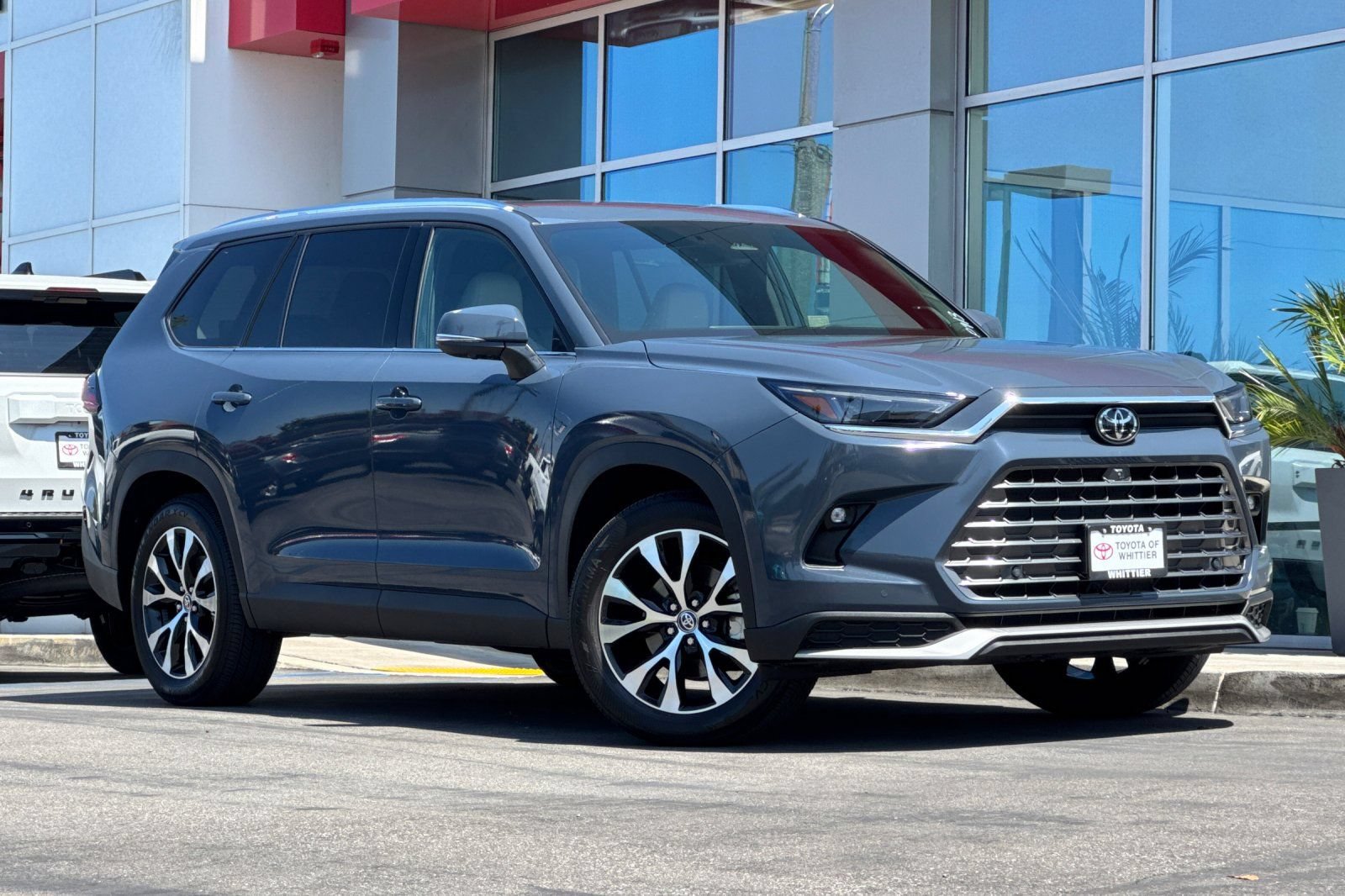 Certified 2025 Toyota Grand Highlander AWD Hybrid image 2