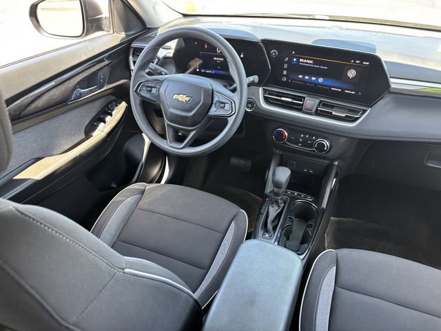 Used 2024 Chevrolet TrailBlazer LS w/ LS Convenience Package AWD/4WD image 14