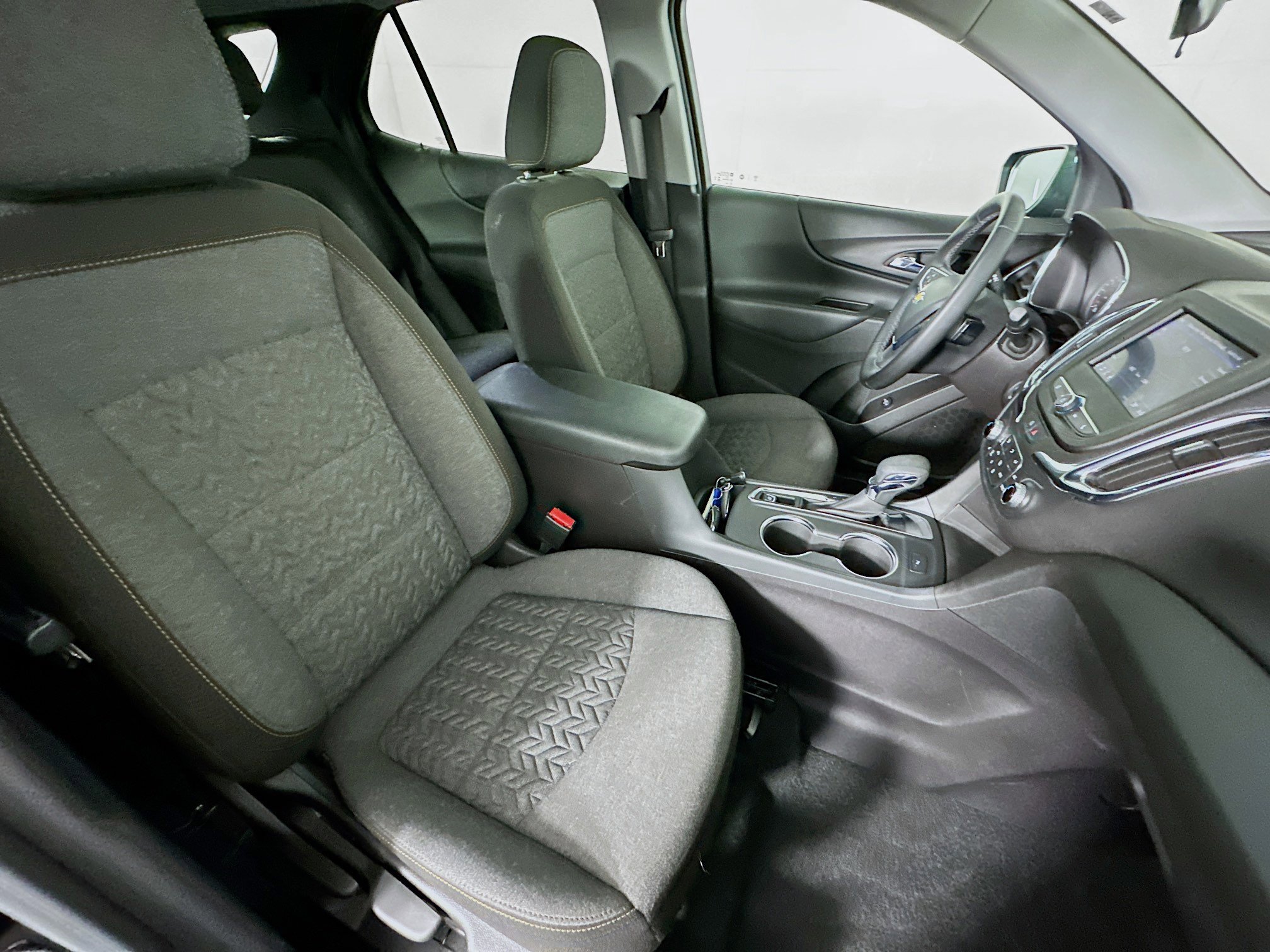 Used 2024 Chevrolet Equinox LT w/ LPO, Floor Liner Package image 32