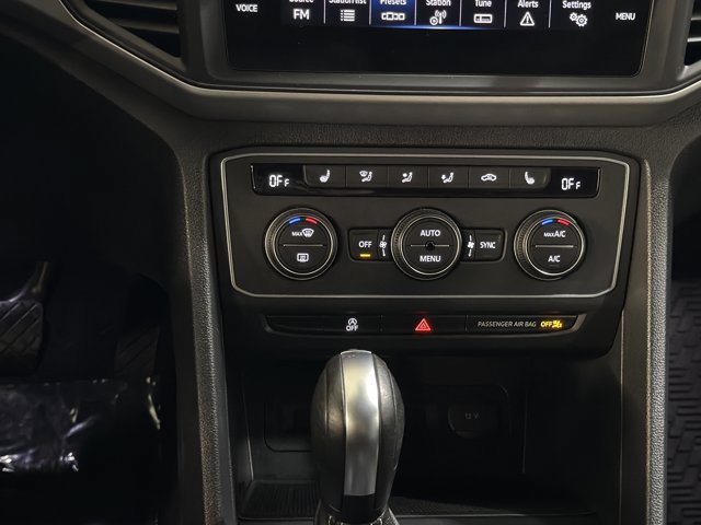 Certified 2021 Volkswagen Atlas Cross Sport SE w/ Panoramic Sunroof Package AWD/4WD image 33