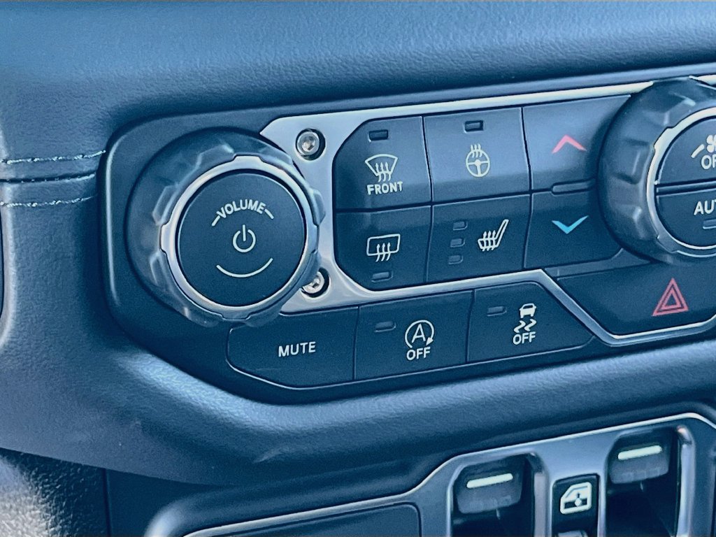 New 2027 Jeep Wrangler Unlimited Sahara AWD/4WD image 20