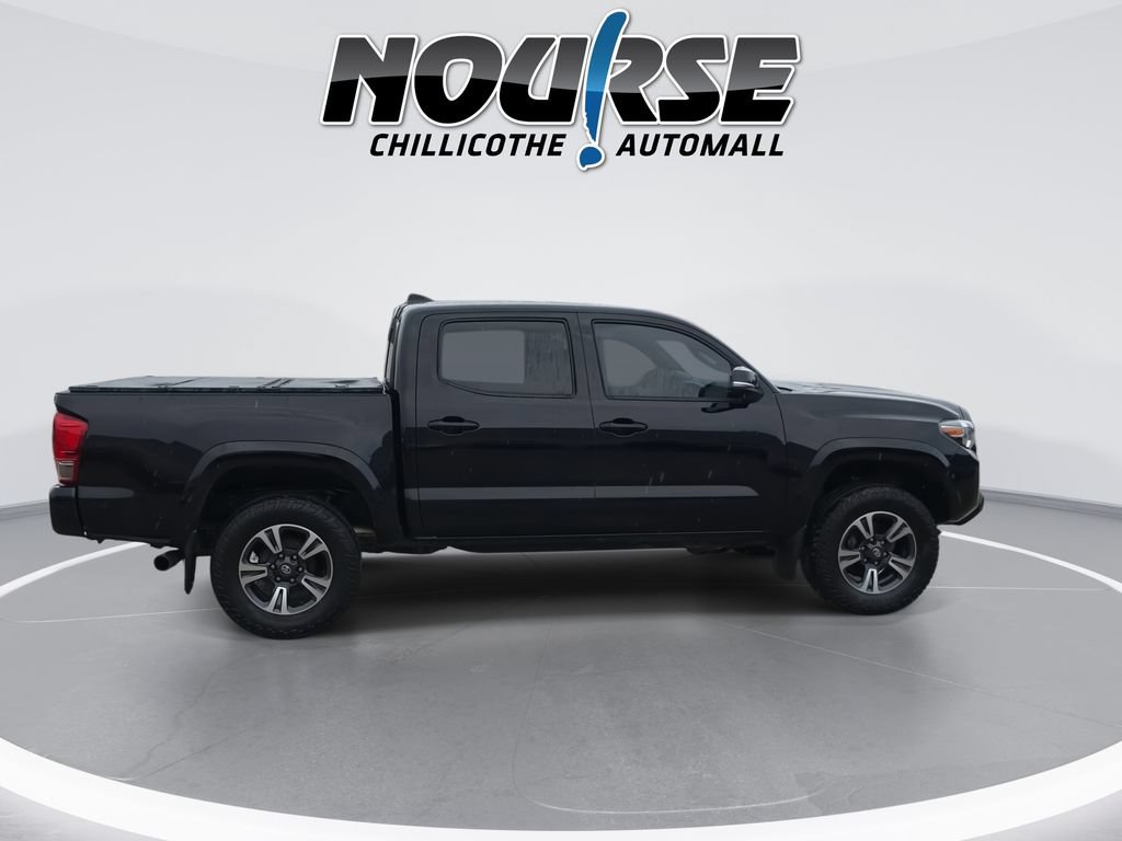 Used 2017 Toyota Tacoma TRD Sport w/ Tow Package (A/T) AWD/4WD image 9