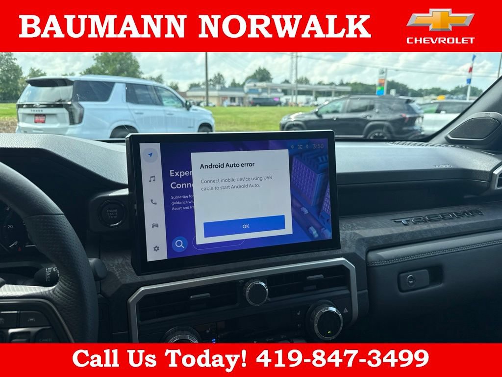 Used 2025 Toyota Tacoma Limited AWD/4WD image 33