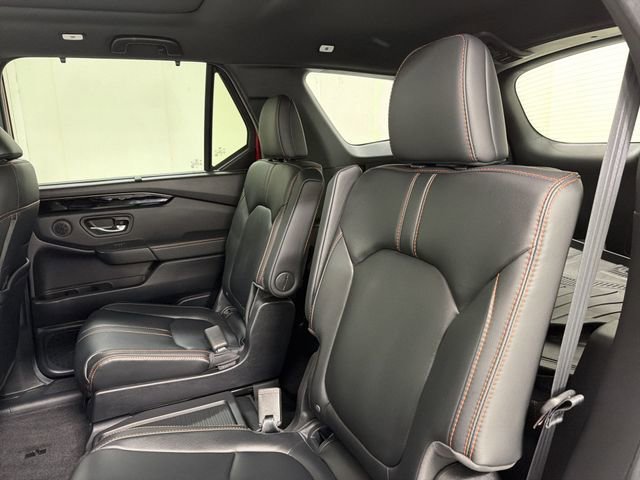 Used 2025 Honda Pilot TrailSport image 17