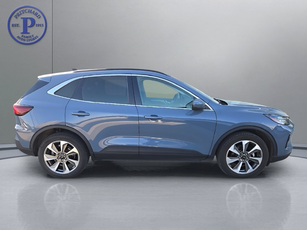 Certified 2023 Ford Escape Platinum AWD/4WD image 8