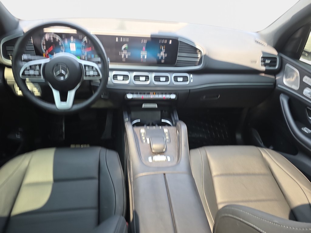 Used 2021 Mercedes-Benz GLS 450 4MATIC image 10