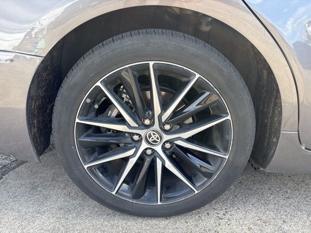 Used 2024 Toyota Camry SE image 12