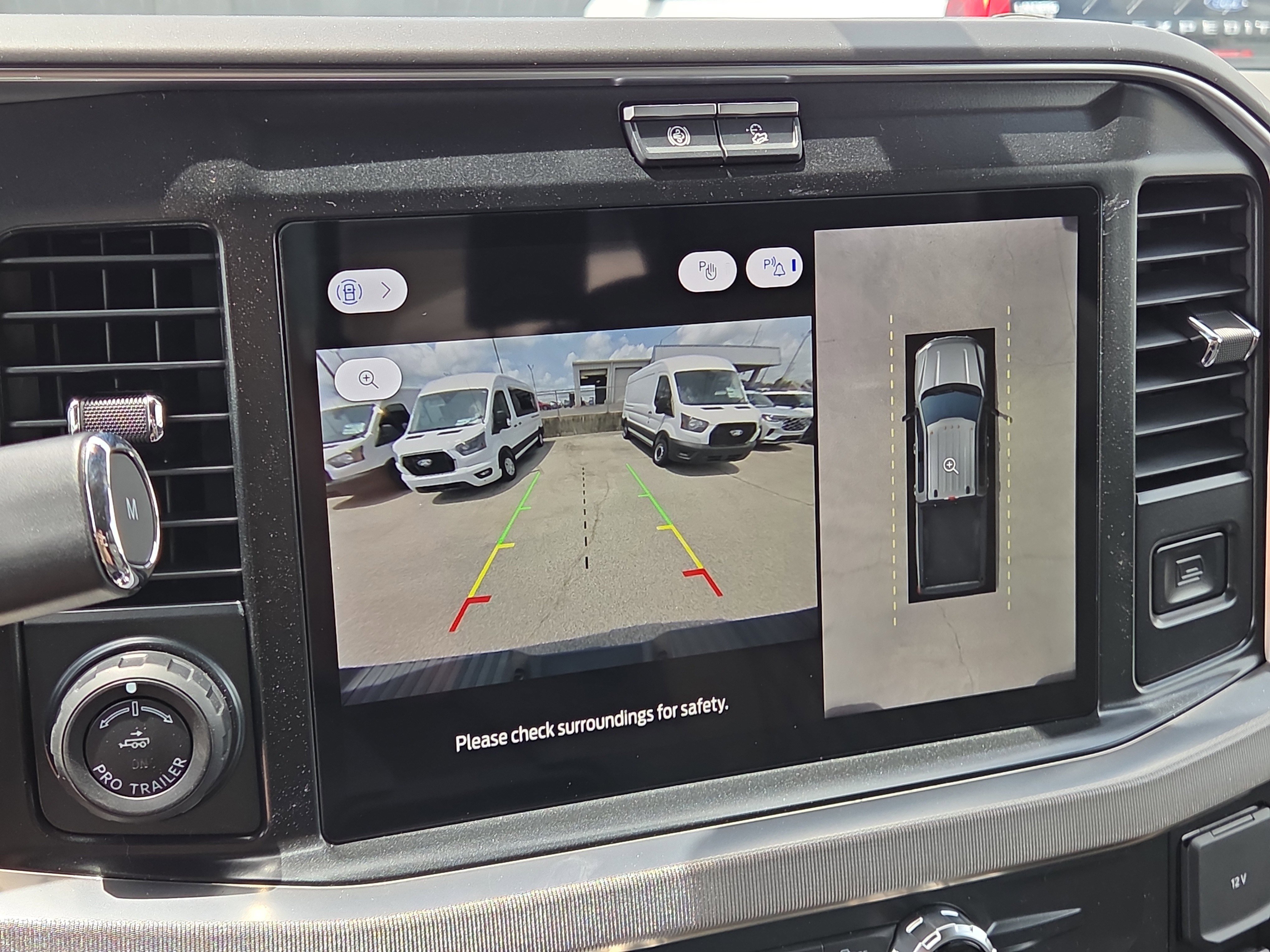 New 2026 Ford F250 Platinum w/ Platinum Plus Package AWD/4WD image 13
