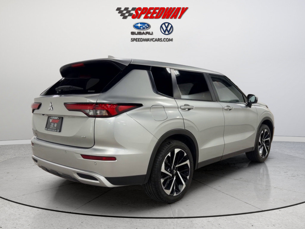 Used 2024 Mitsubishi Outlander SE Black Edition AWD/4WD image 6