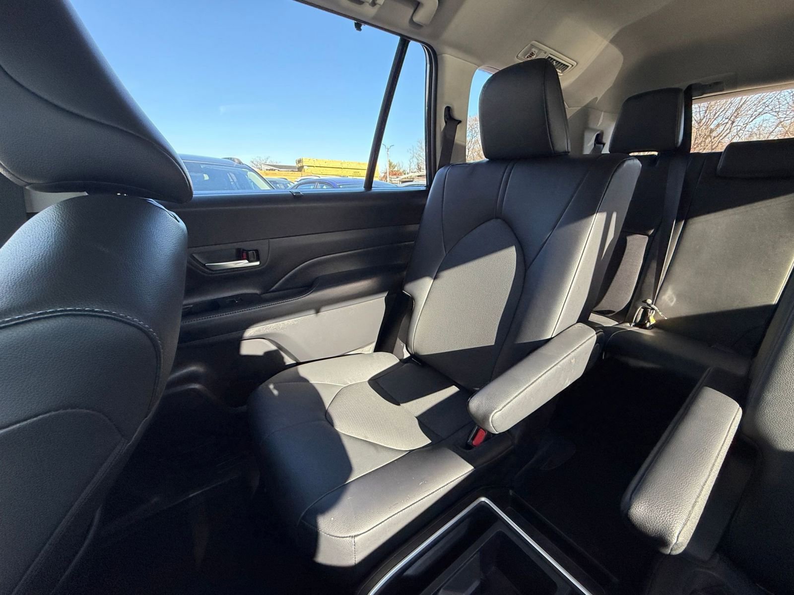 Used 2025 Toyota Grand Highlander FWD image 40