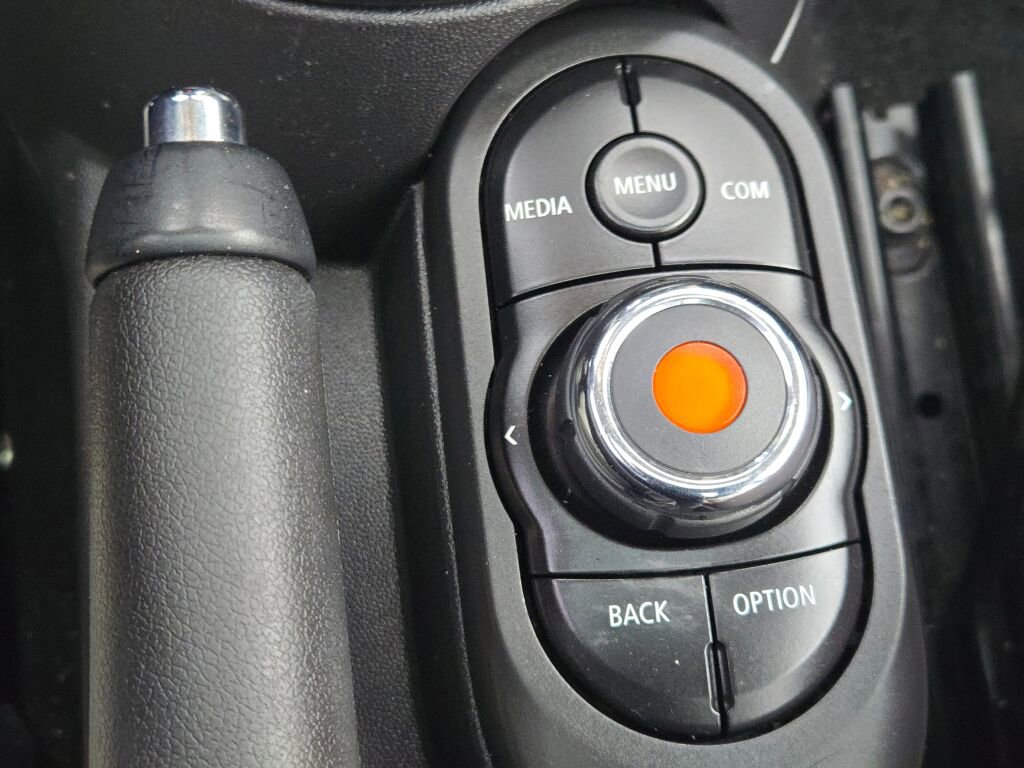 Used 2019 MINI Cooper S w/ Signature Upholstery Package image 22