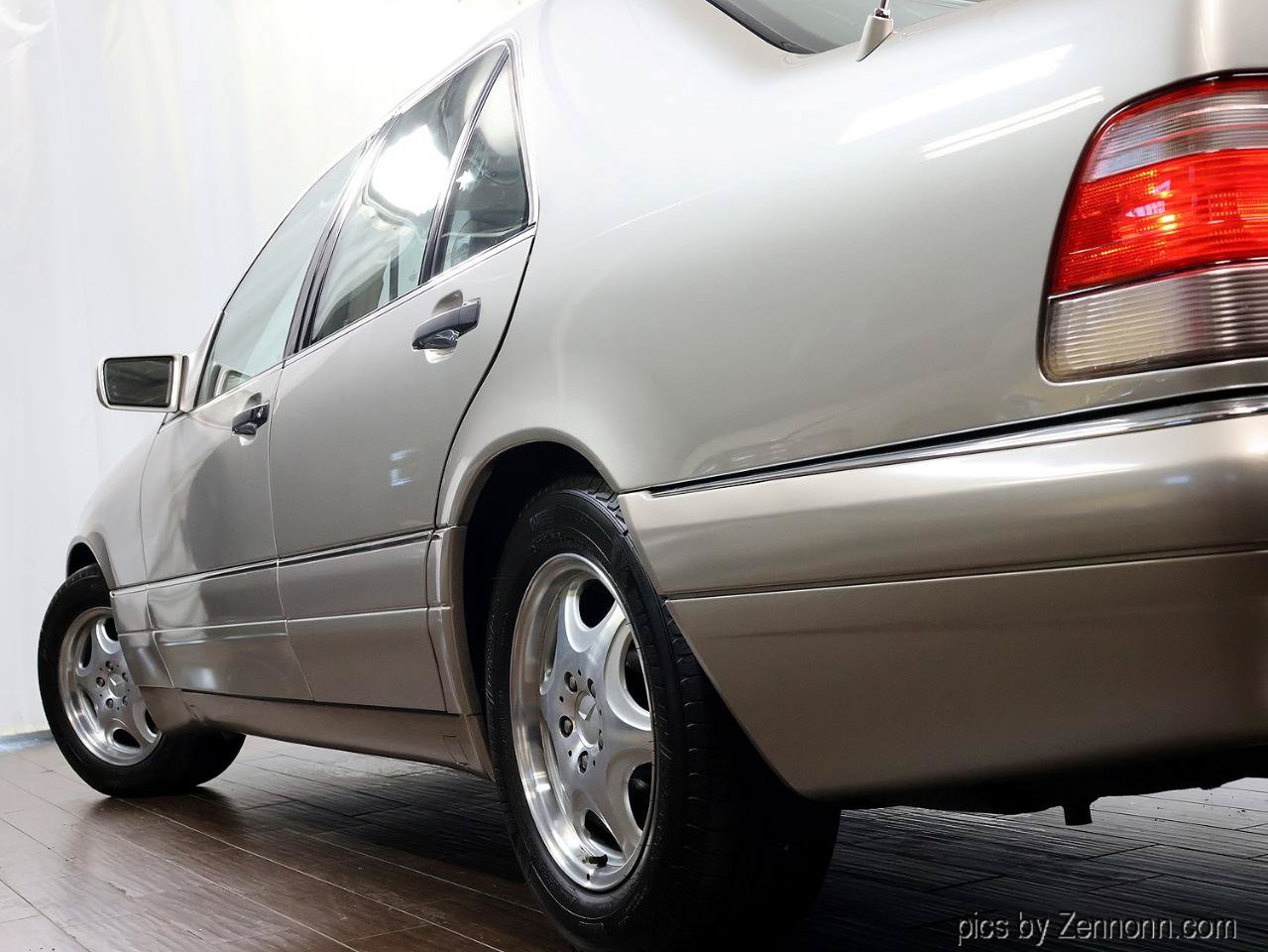 Used 1999 Mercedes-Benz S 320 image 23