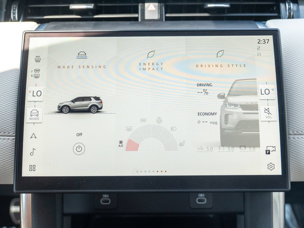 Certified 2025 Land Rover Discovery Sport Dynamic SE AWD/4WD image 24