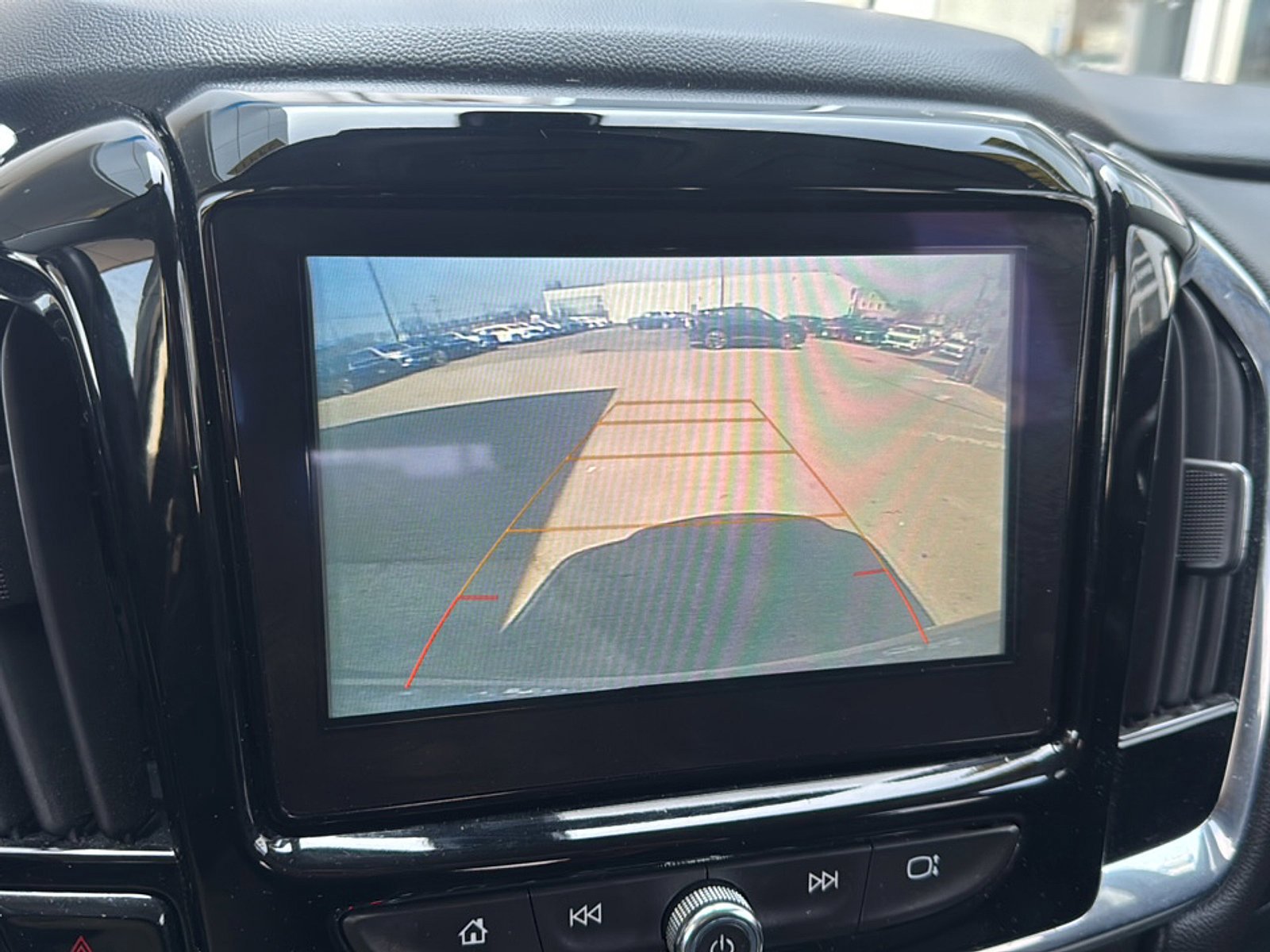Used 2019 Chevrolet Traverse LT FWD image 37
