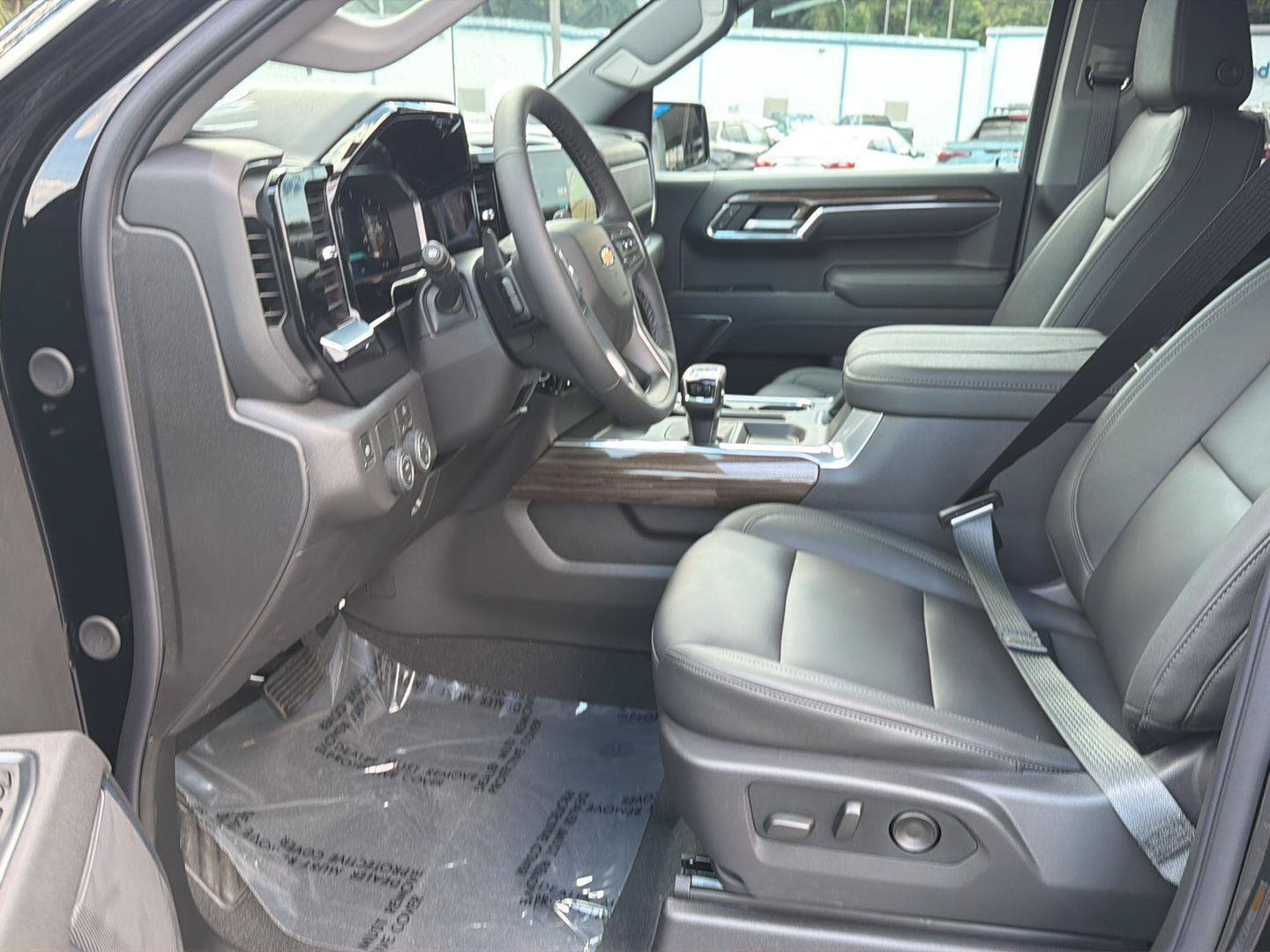 New 2026 Chevrolet Silverado 1500 LT w/ Leather Package RWD image 10