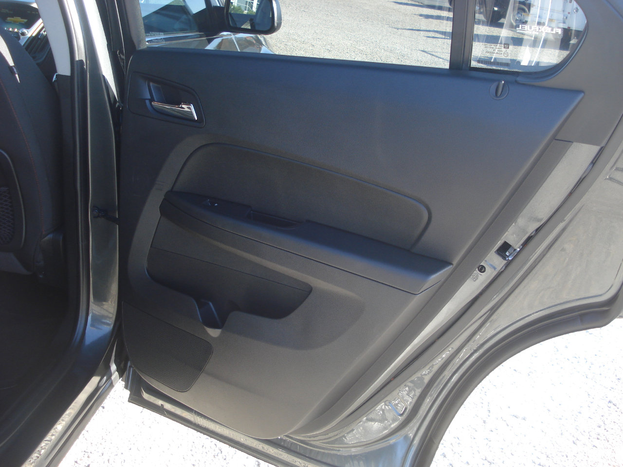 Used 2017 Chevrolet Equinox LS image 37