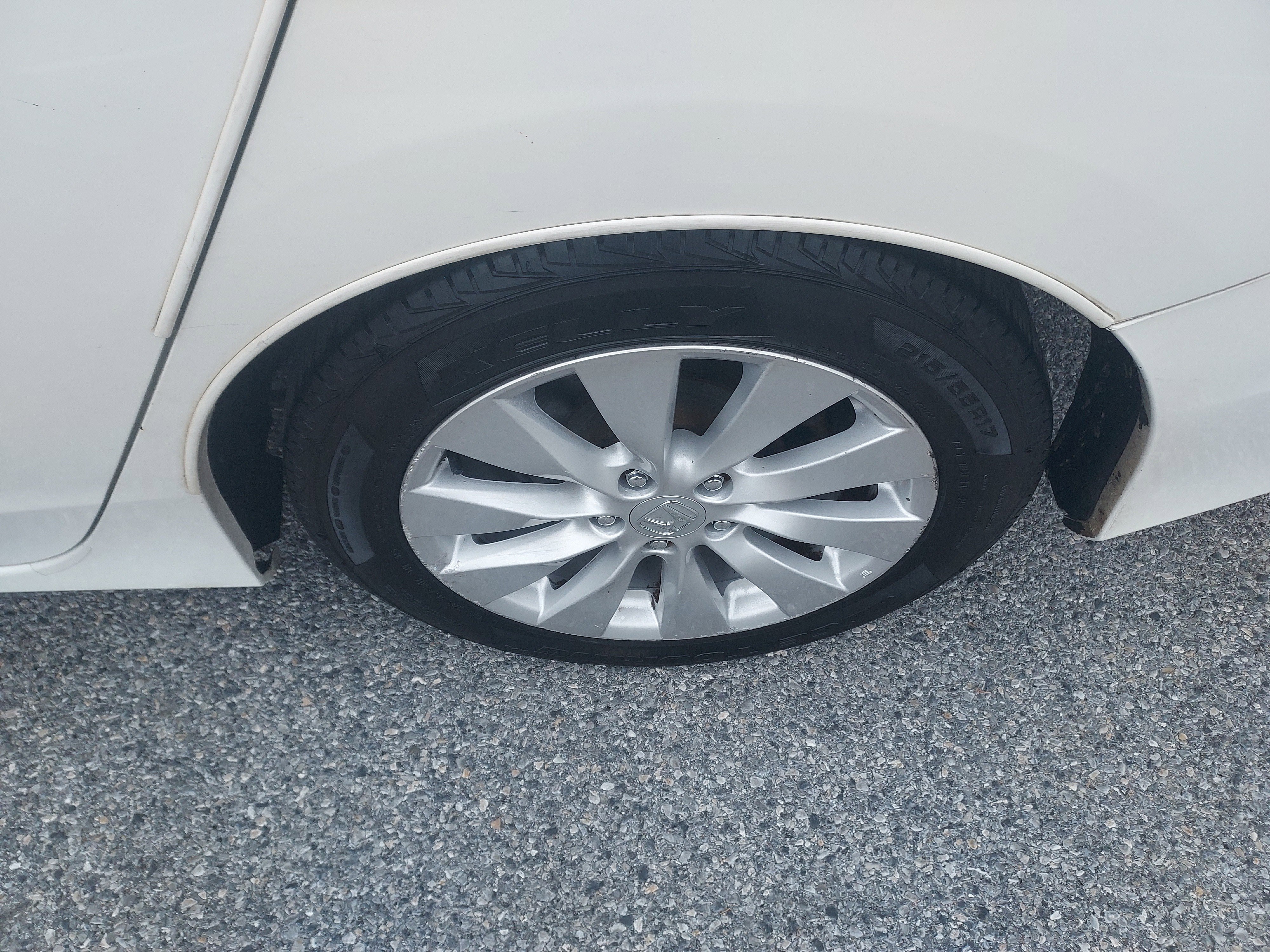 Used 2014 Honda Accord EX-L image 10