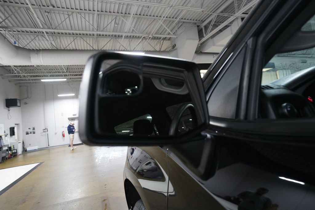 Used 2019 Chevrolet Silverado 1500 Custom w/ Custom Convenience Package AWD/4WD image 23