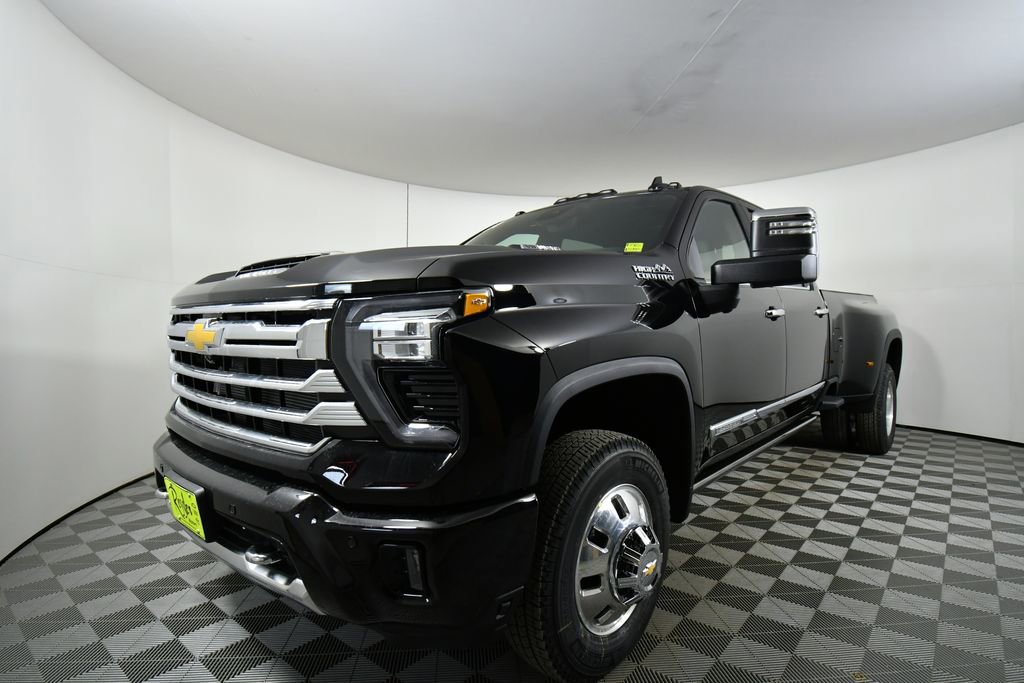 New 2026 Chevrolet Silverado 3500 High Country w/ Technology Package AWD/4WD image 6
