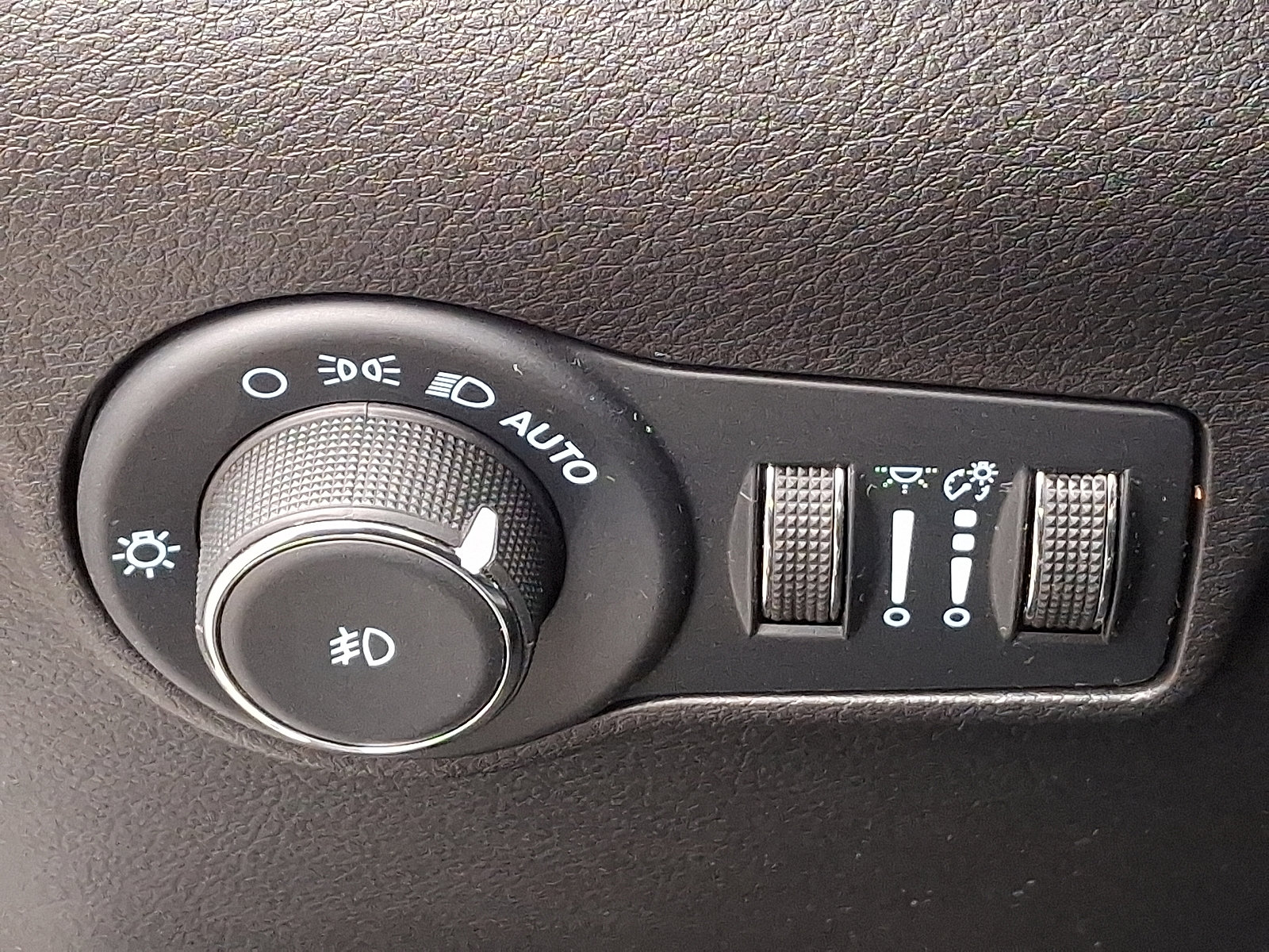 Certified 2023 Jeep Compass Limited image 26