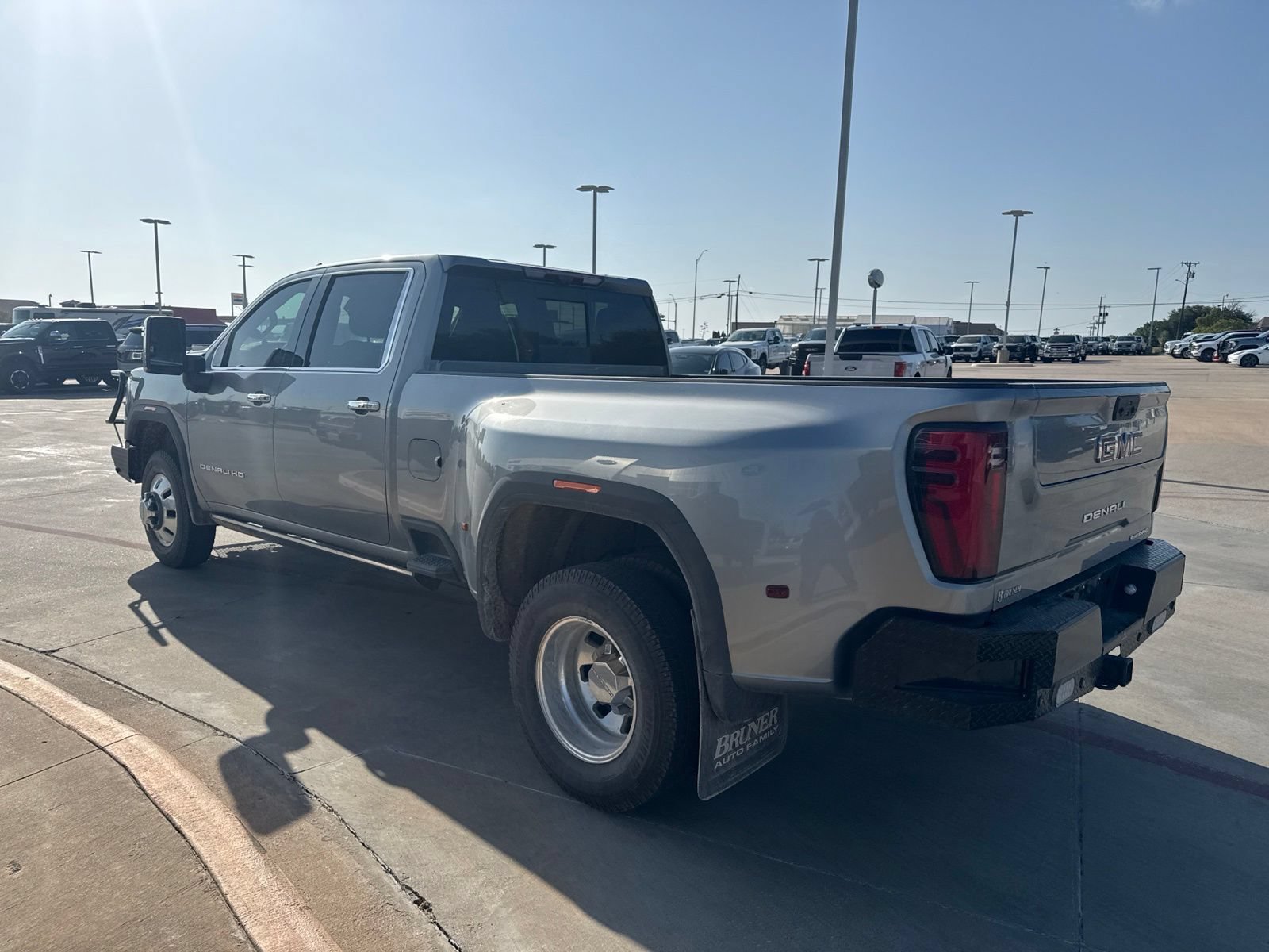 Used 2025 GMC Sierra 3500 Denali w/ Denali Reserve Package AWD/4WD image 6