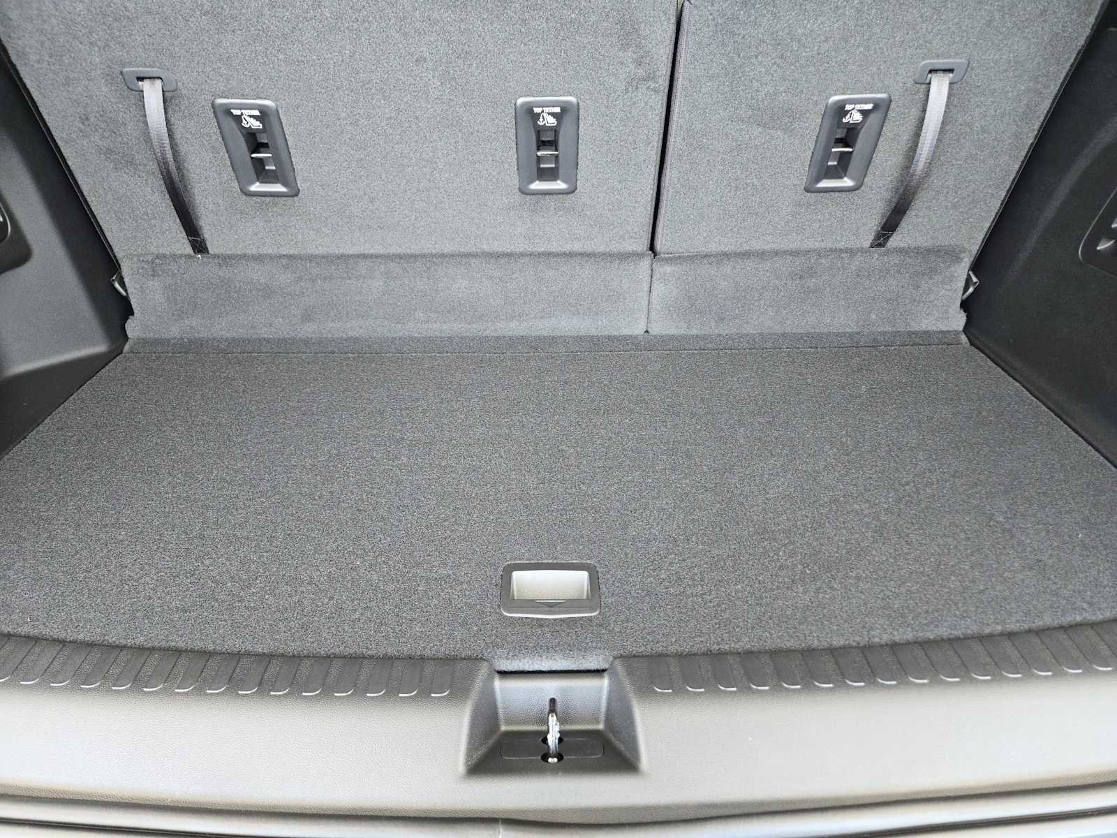 Used 2026 Chevrolet Traverse LT w/ Sun and Wheel Package FWD image 23