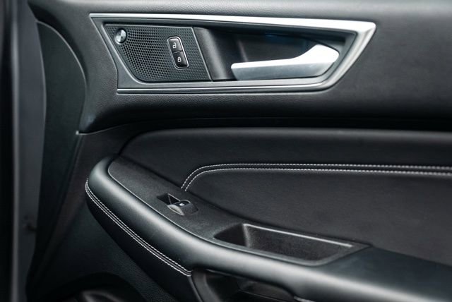 Used 2024 Ford Edge Titanium image 31