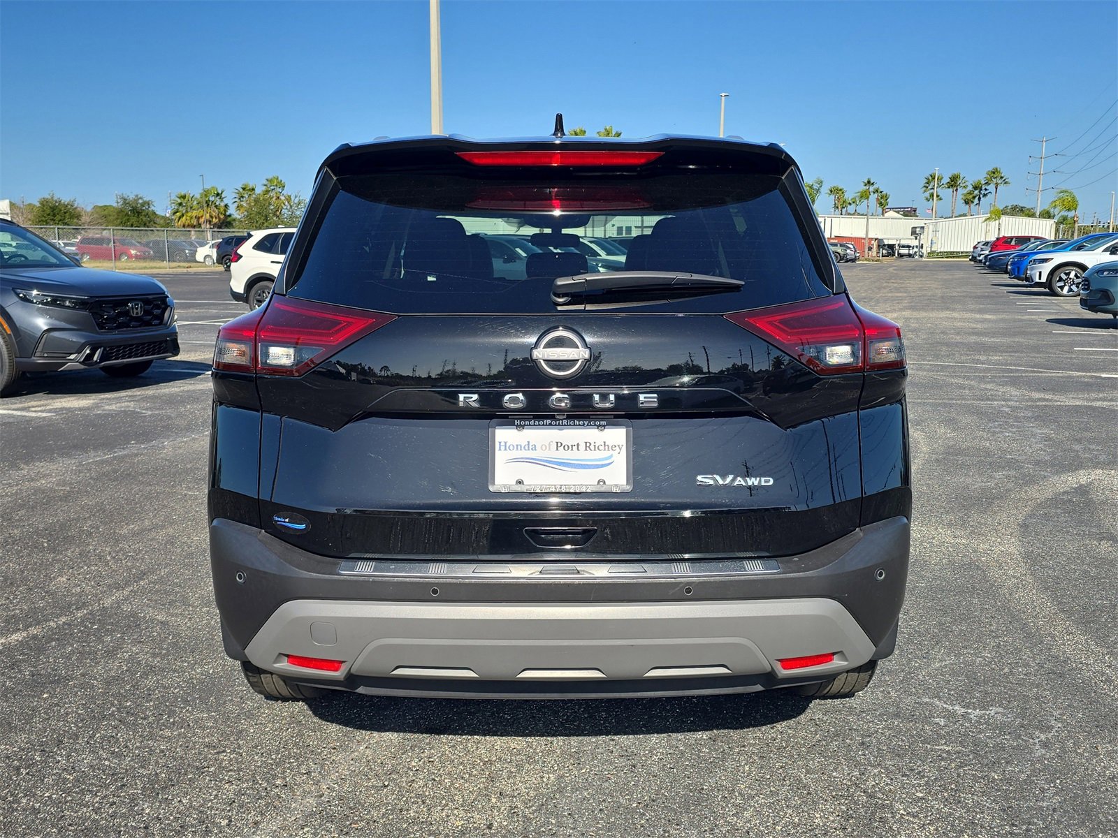 Used 2023 Nissan Rogue SV w/ SV Premium B Package image 5