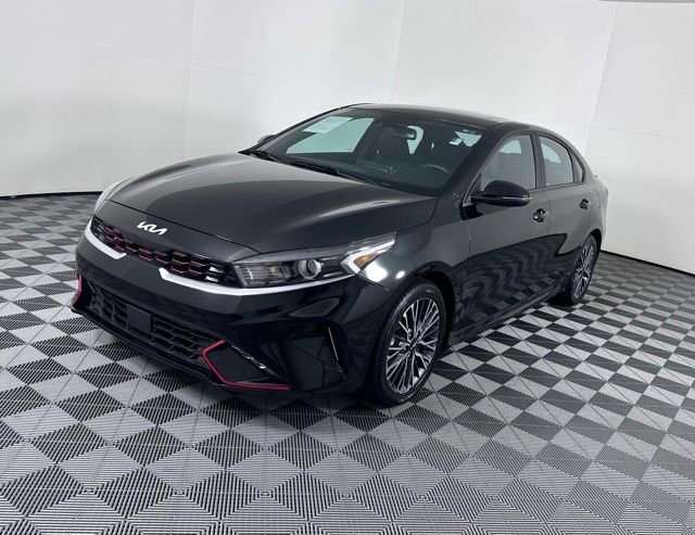 Used 2023 Kia Forte GT-Line w/ GT-Line Premium Package image 3