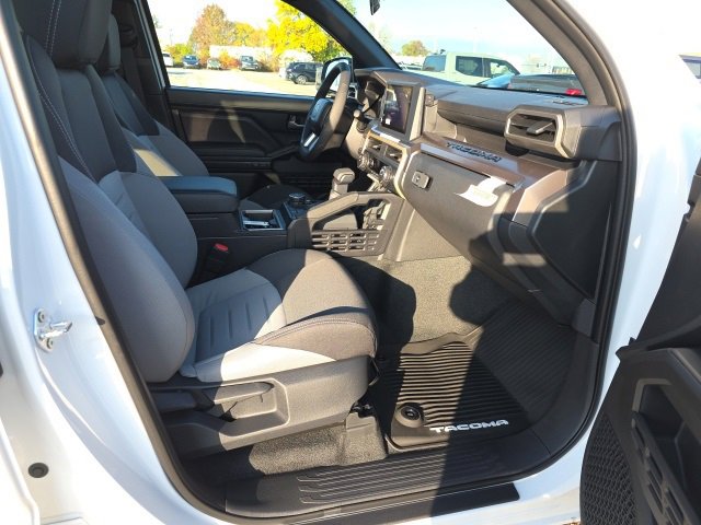 New 2025 Toyota Tacoma TRD Off-Road image 10