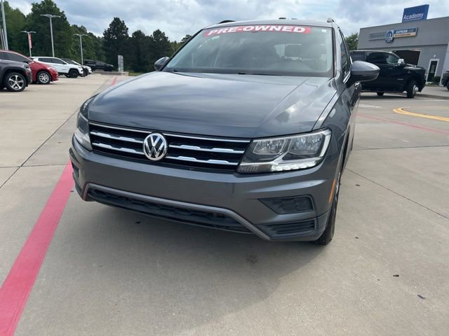 Used 2019 Volkswagen Tiguan SE w/ Panoramic Sunroof Package FWD image 3