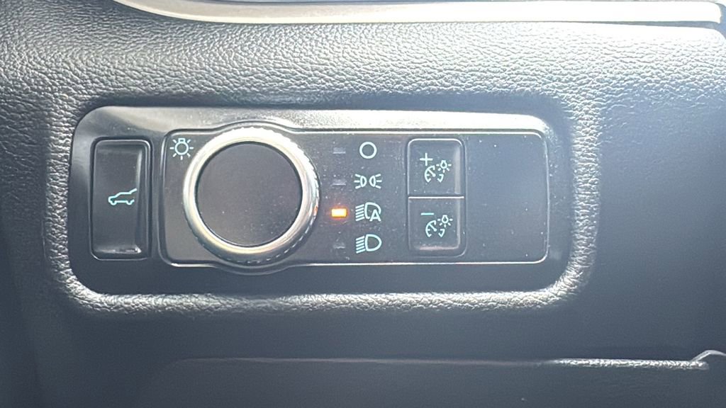 Certified 2023 Ford Explorer XLT image 17