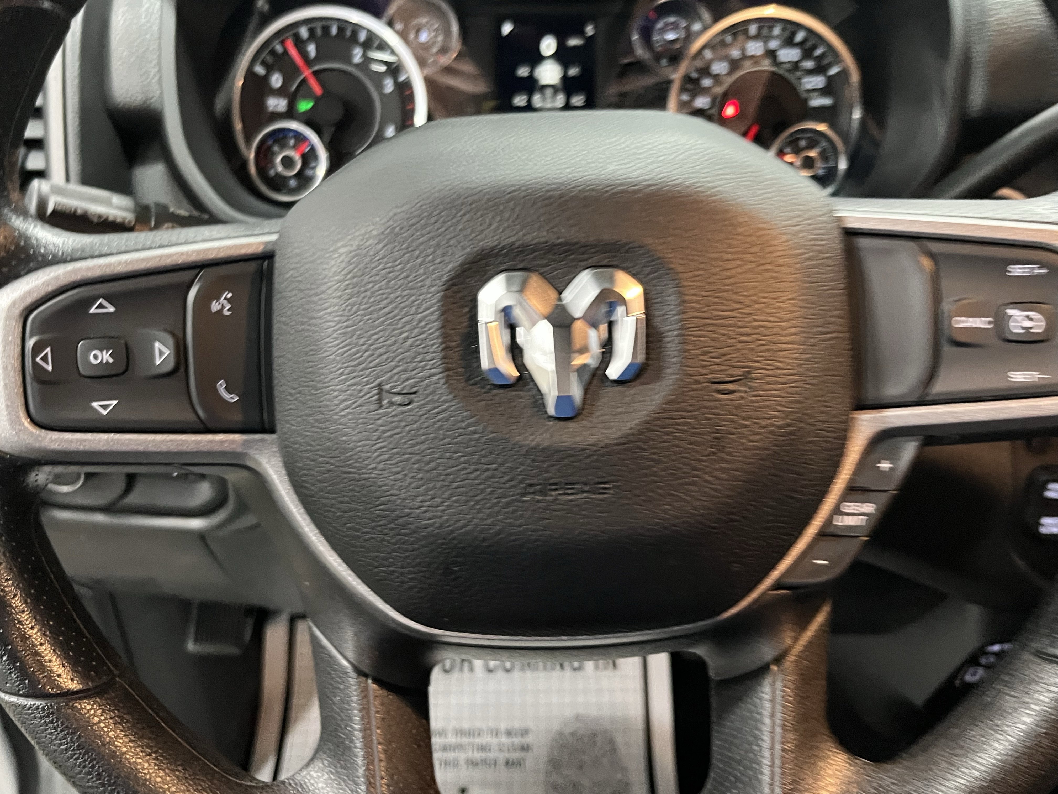 Used 2024 RAM 2500 Tradesman w/ Chrome Appearance Group image 21