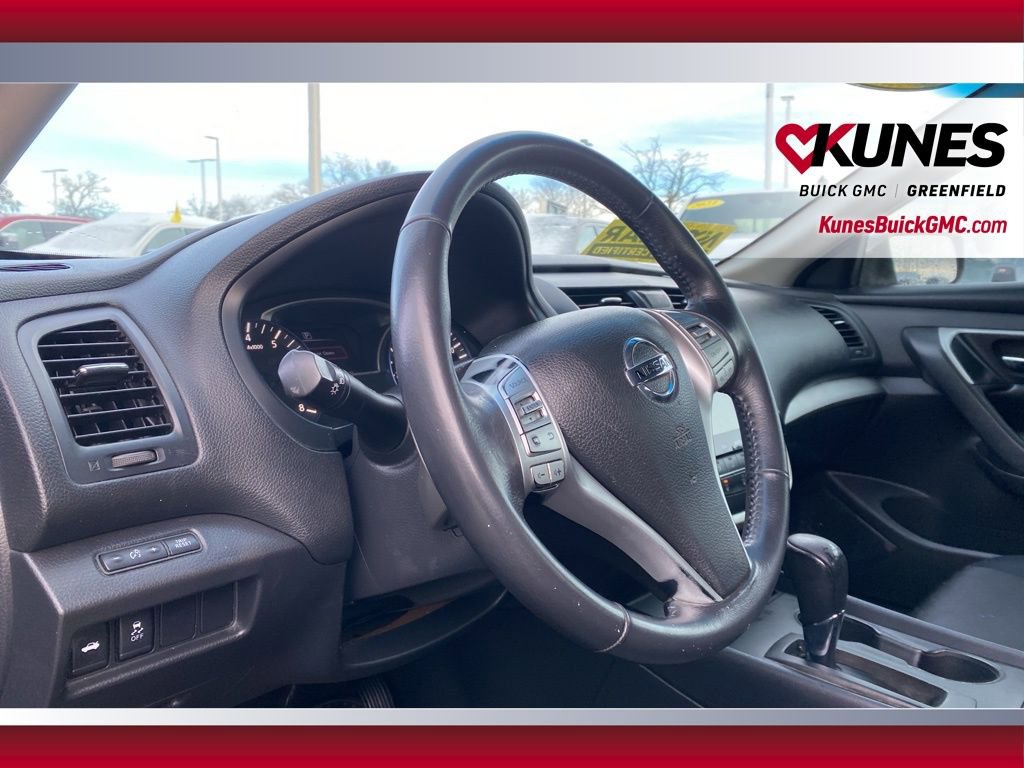 Used 2017 Nissan Altima 2.5 SR w/ Midnight Edition Package image 15