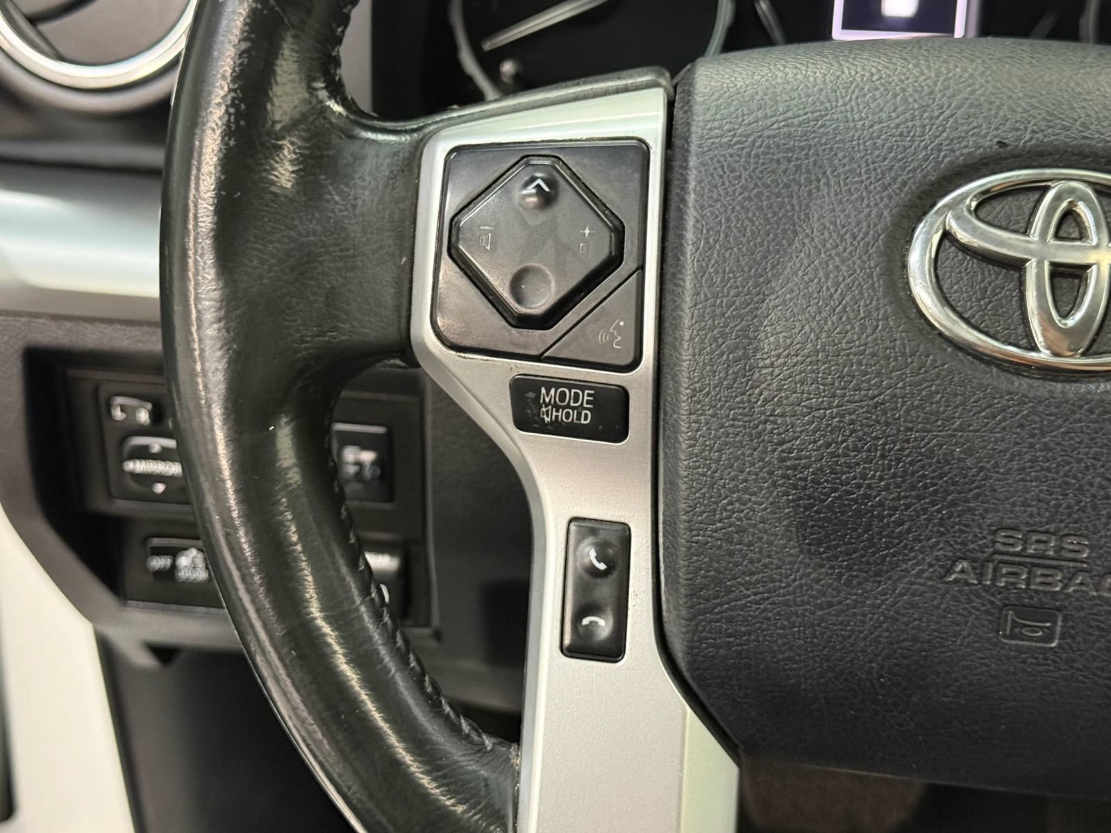 Used 2018 Toyota Tundra Platinum AWD/4WD image 28