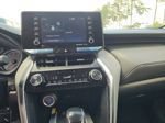 Used 2021 Toyota Venza LE AWD/4WD image 11