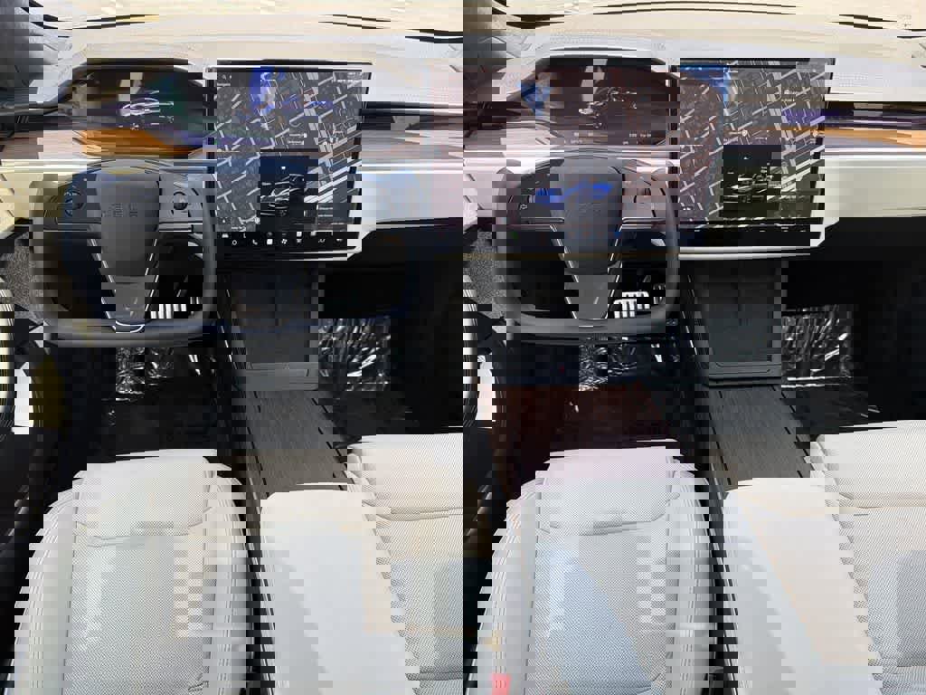 Used 2023 Tesla Model S image 12